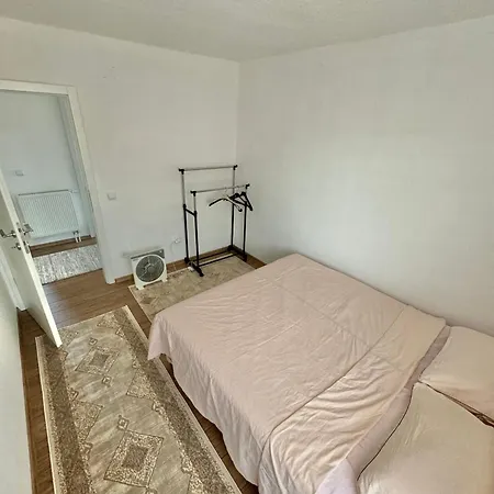 Ejna2 Apartamento *