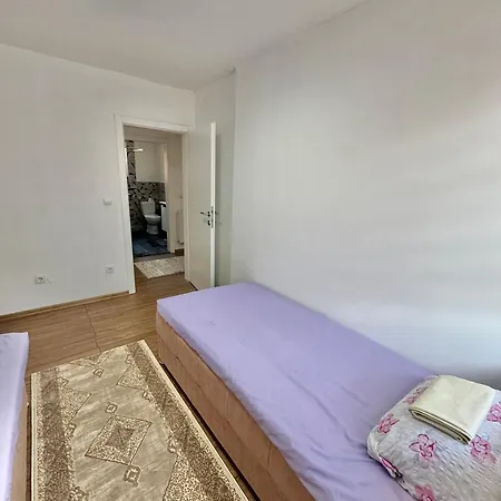 Ejna2 Apartamento
