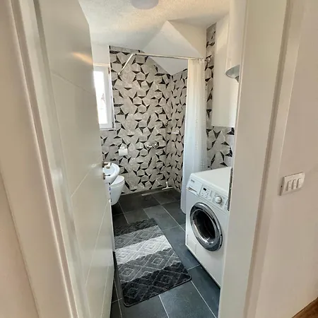 Apartamento Ejna2 *